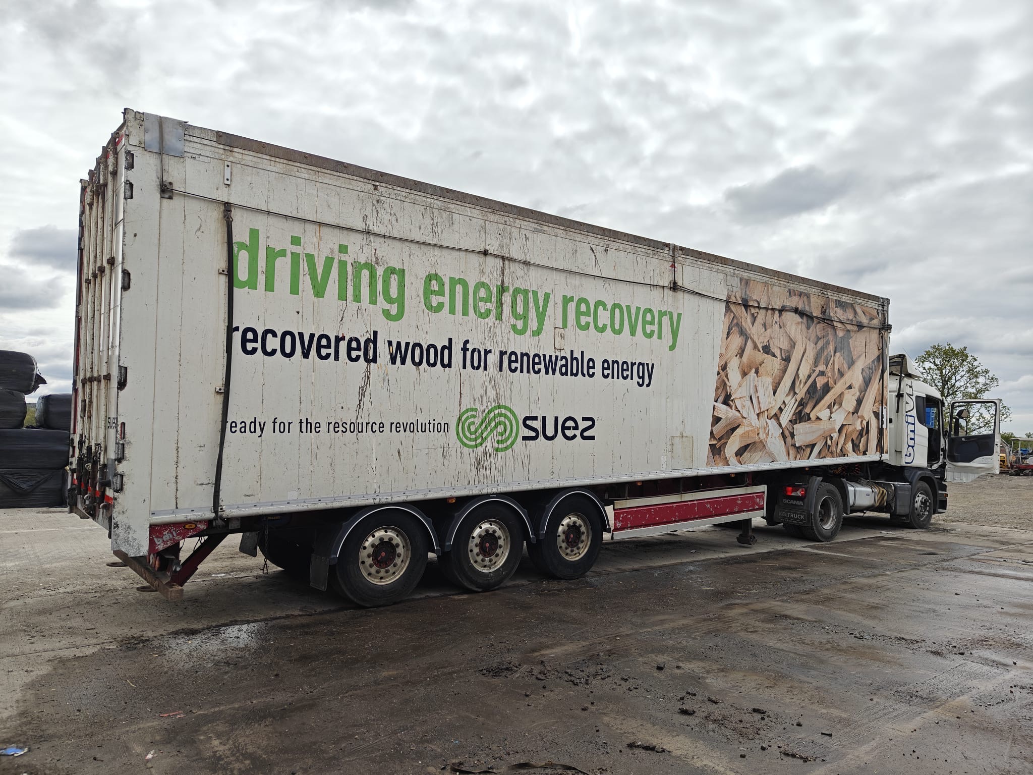 130yd Walking Floor Trailer
